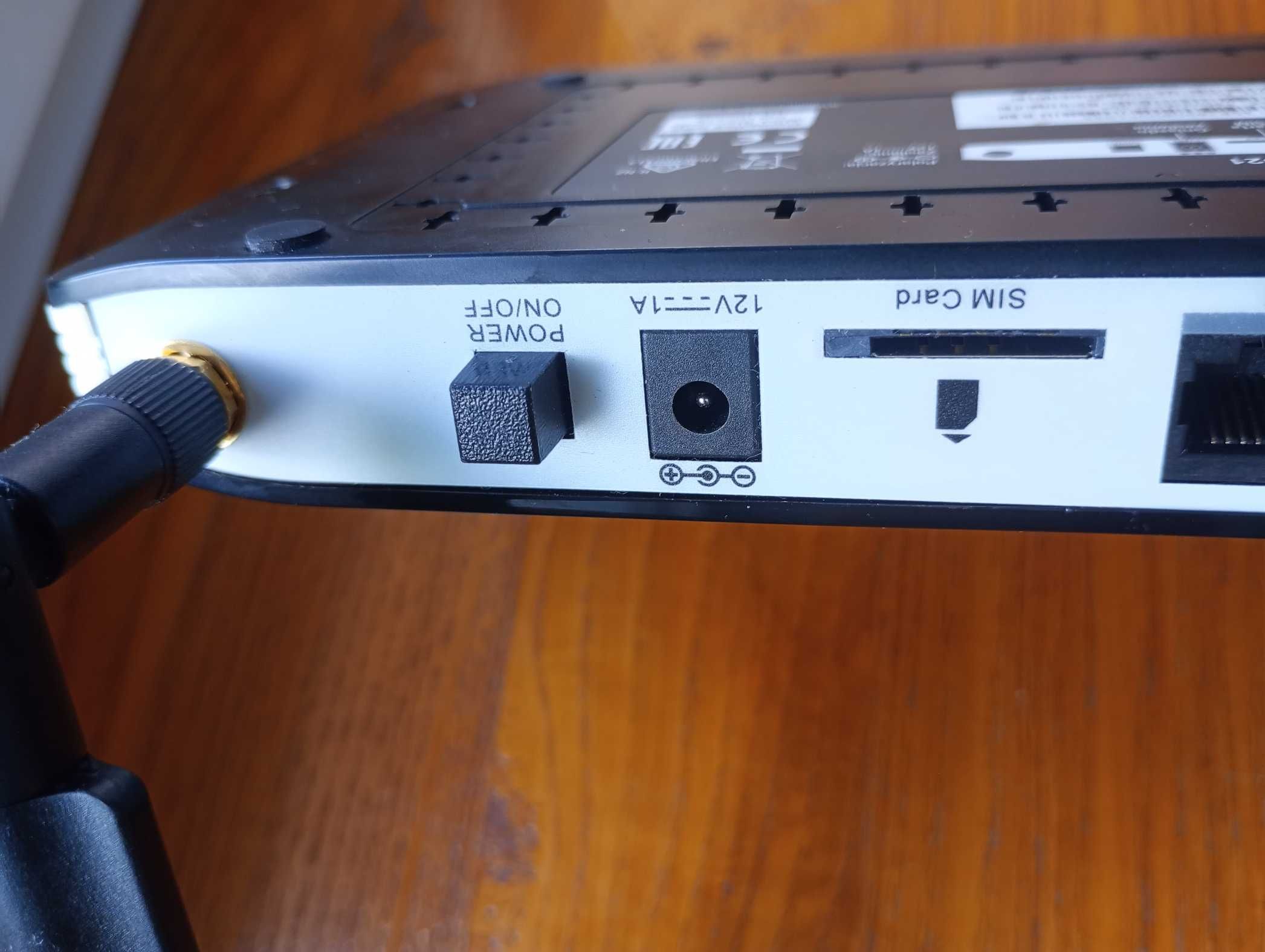 Modem,Ruter D-Link model DWR-921 4G.gniazdo SIM.