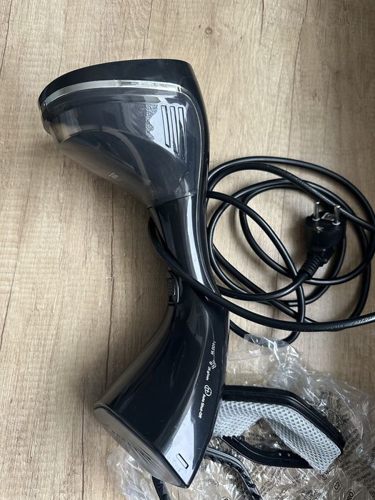 Parownica do ubrań BEKO STM4116B