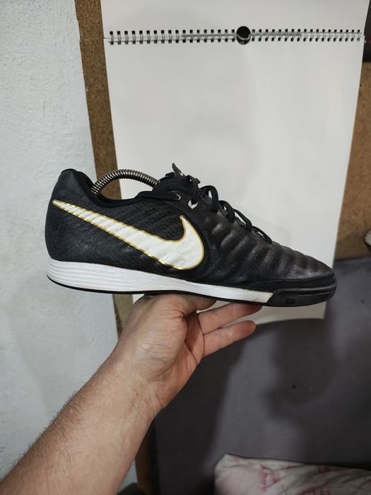 Halówki profesjonalne Nike Tiempo. Rozmiar 43 wkładka 27.5cm