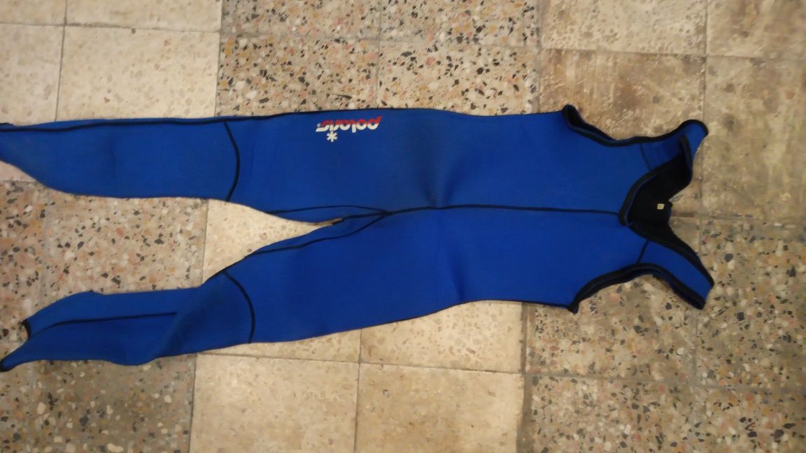 Fato neoprene alças e licra
