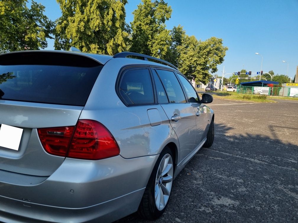 BMW E91 318D 143km