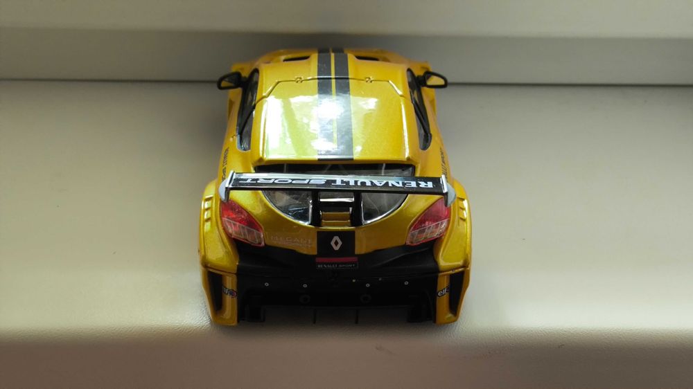Модель, машинка Renault Megane Trophy 1.24 Bburago