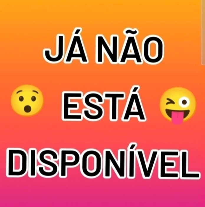 Árvore de Natal com pinhas casa quarto apartamento vivenda escritório