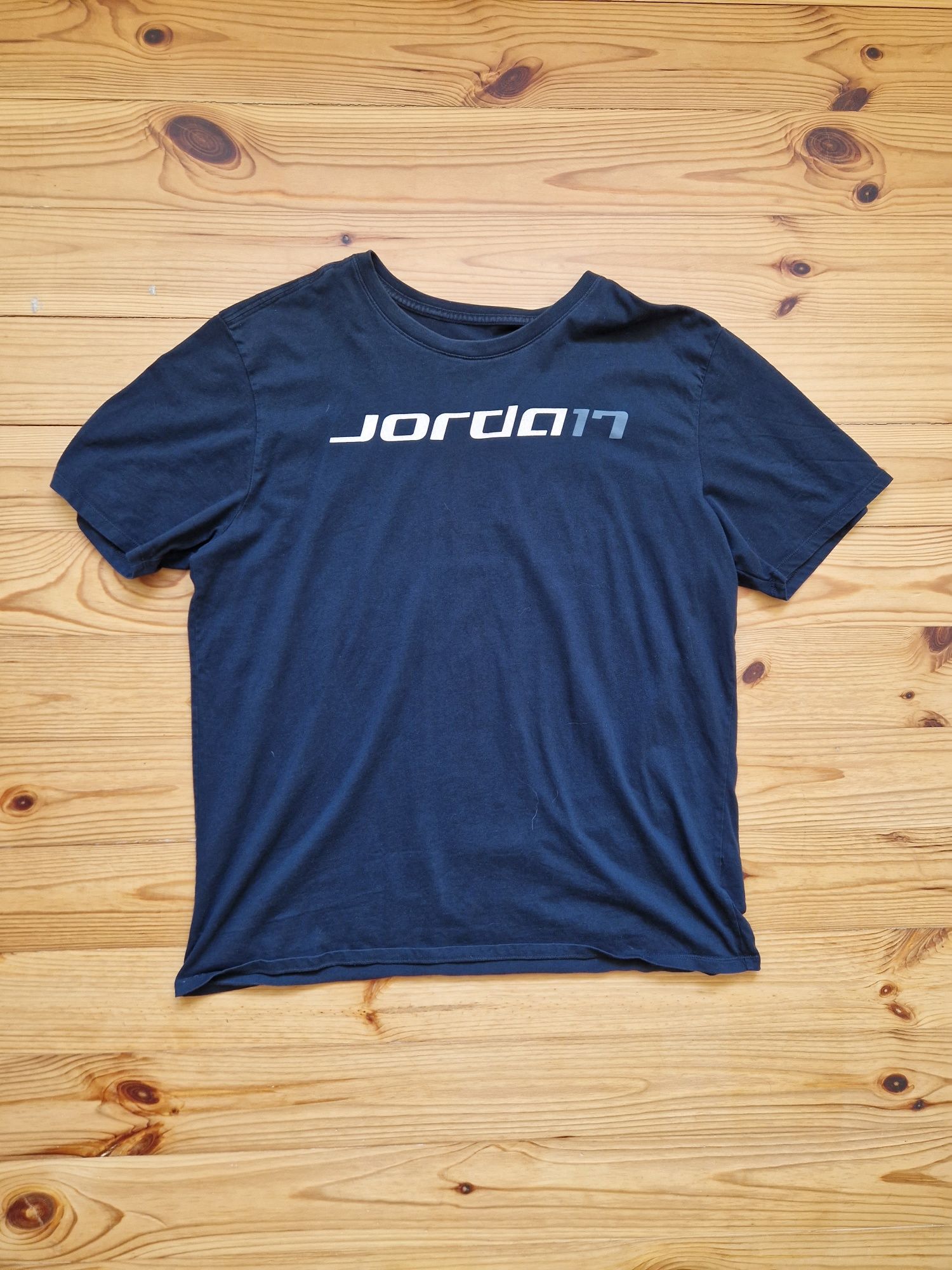 Продам футболку Jordan