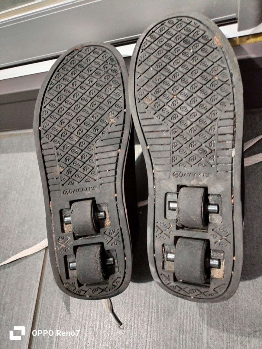 Роликові кросівки Heelys