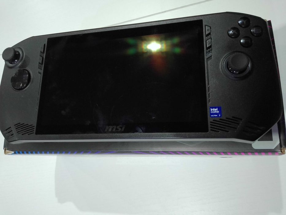 Handheld MSI CLAW 064PL i7