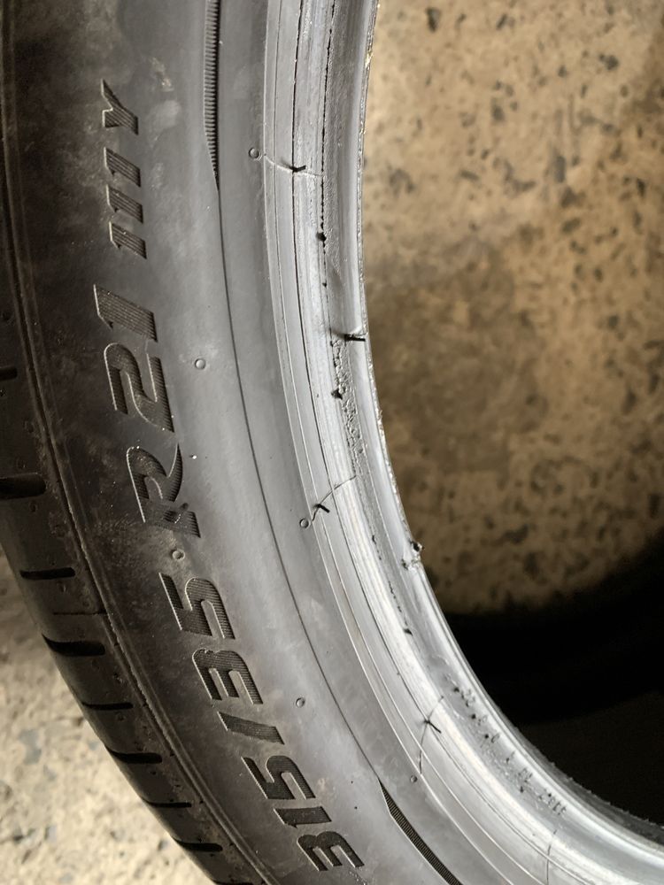 Різноширокі 285/40R21 і 315/35R21 Pirelli PZero PZ4 літні шини