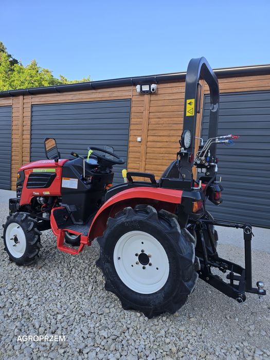 Piękny mini traktorek hinomoto 25km - idealny Gotowy do pracy