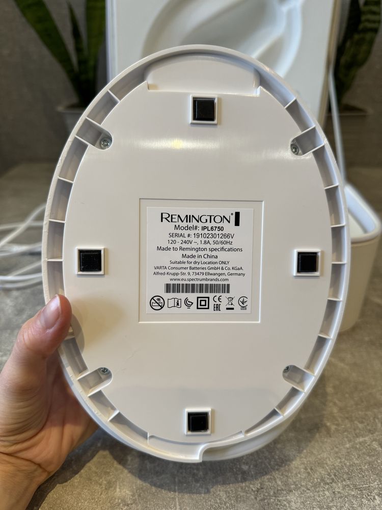 Фотоэпилятор REMINGTON i-LIGHT Prestige IPL6750