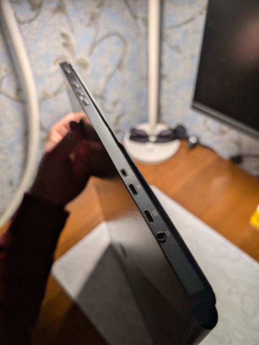 Монитор 17.3" Asus ROG Strix XG17AHPE