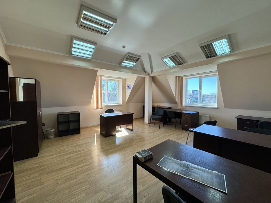 Оренда офісів від 20-35 (м2) в БЦ, біля Податкової