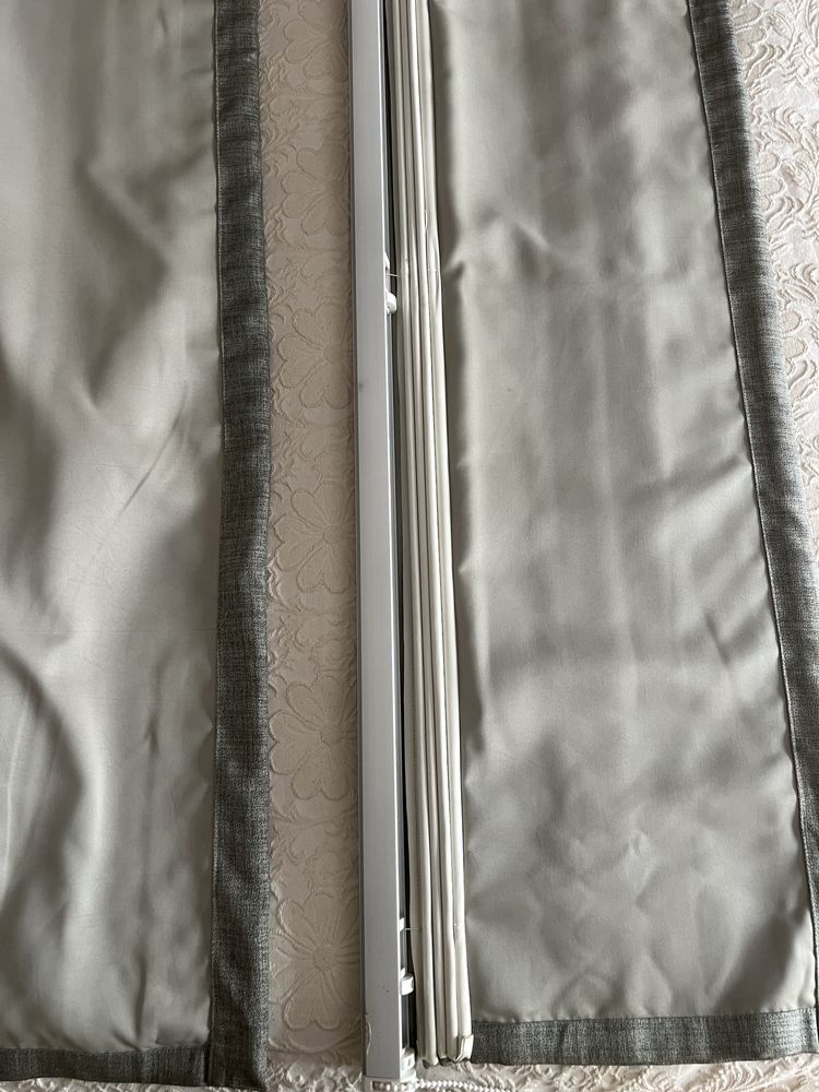 2 cortinados estilo japonês