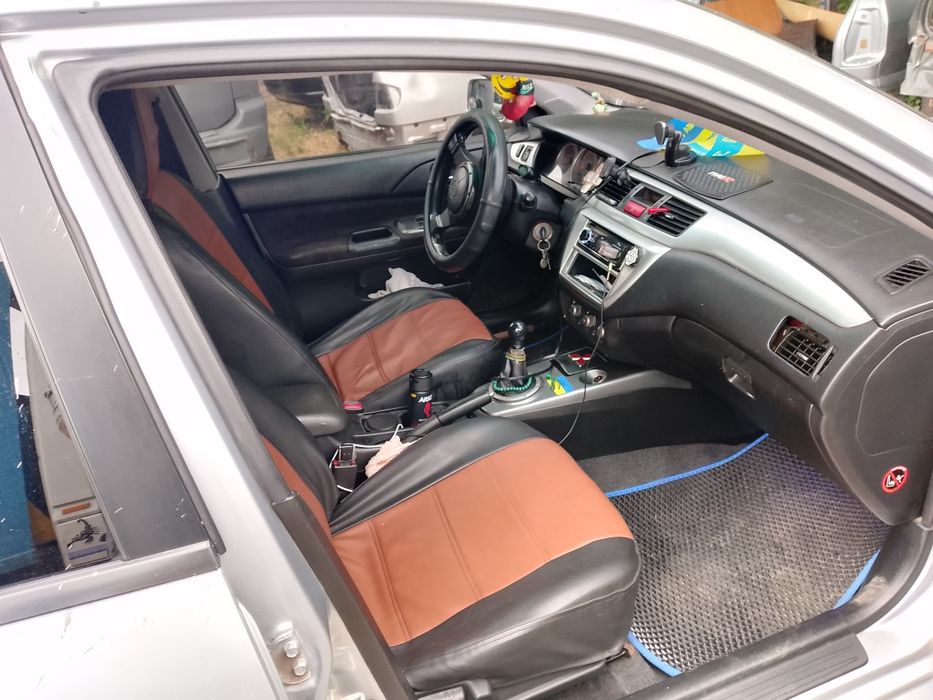 Продам lancer 9. 2006 года