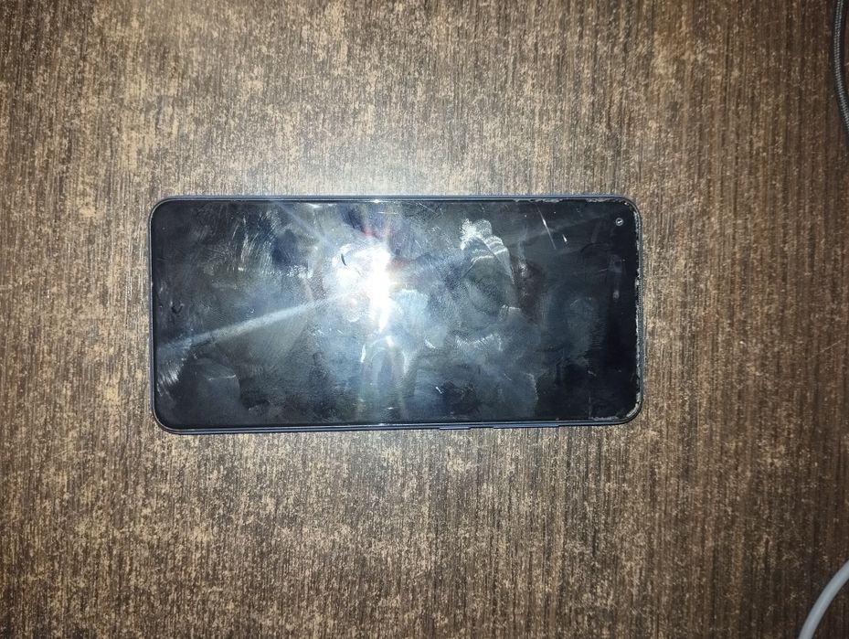 Продам телефон редми нот 9