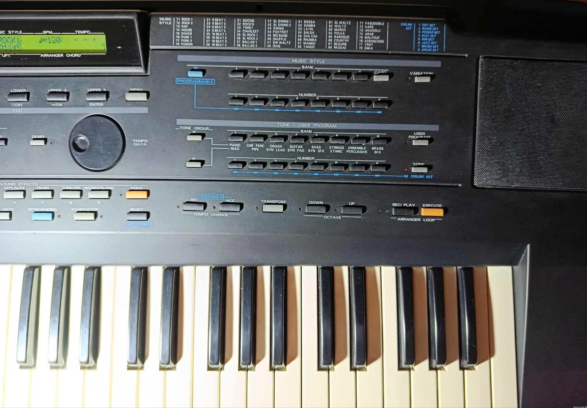 Roland E-70, keyboard klawisze