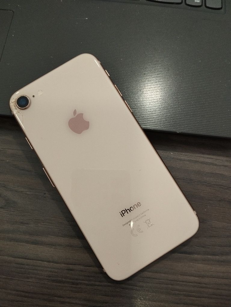 iPhone 8 64 GB - Branco/Dourado