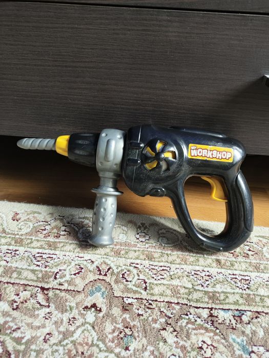 Дитяча дріль на батарейках