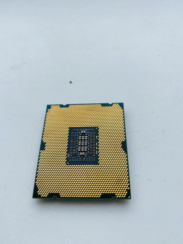 Процессор Intel 2011 Xeon E5 2640