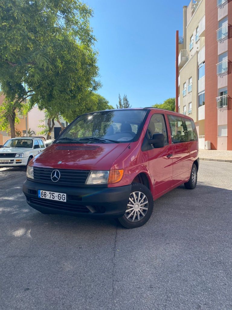 Mercedes Vito 108D 8 lugares