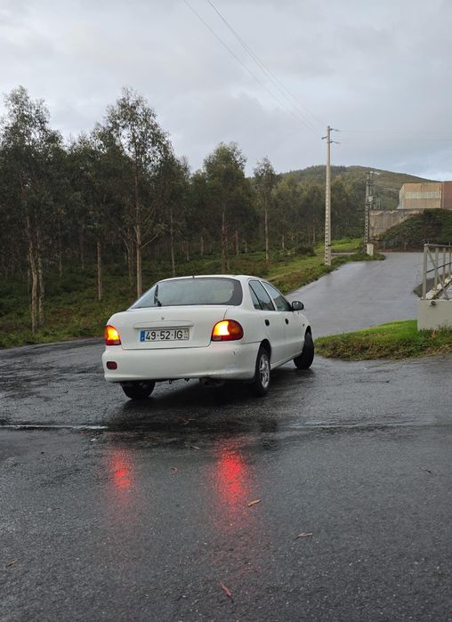 Hyundai Accent 1.3 Gasolina – 1997 – 5 portas