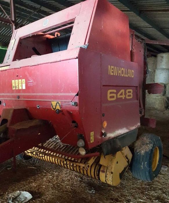 Enfardadeira de rolos New holland 648