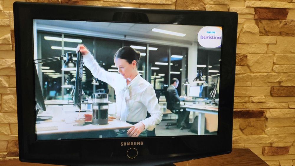 Monitor/TV Samsung 19" DVI VGA Euro