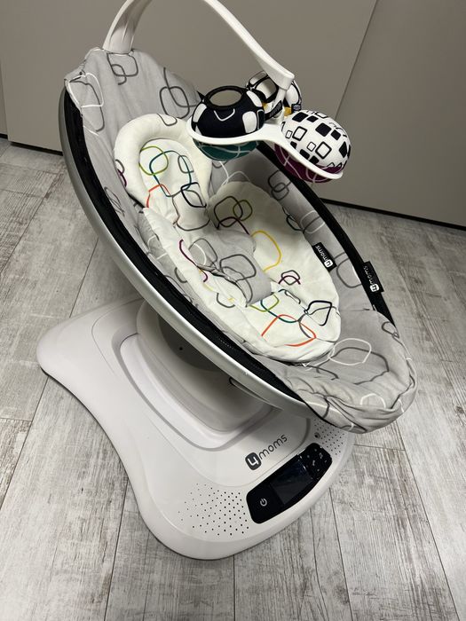 4moms 4.0 крісло гойдалка (заколисуючий центр)