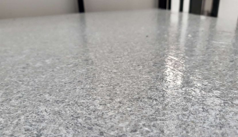 Garaże, wnętrza domów,Hale przemysłe – posadzki żywiczne | cała Polska