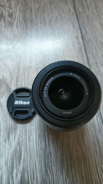 Объектив Nikon AF-S DX NIKKOR 18-55mm f/3.5