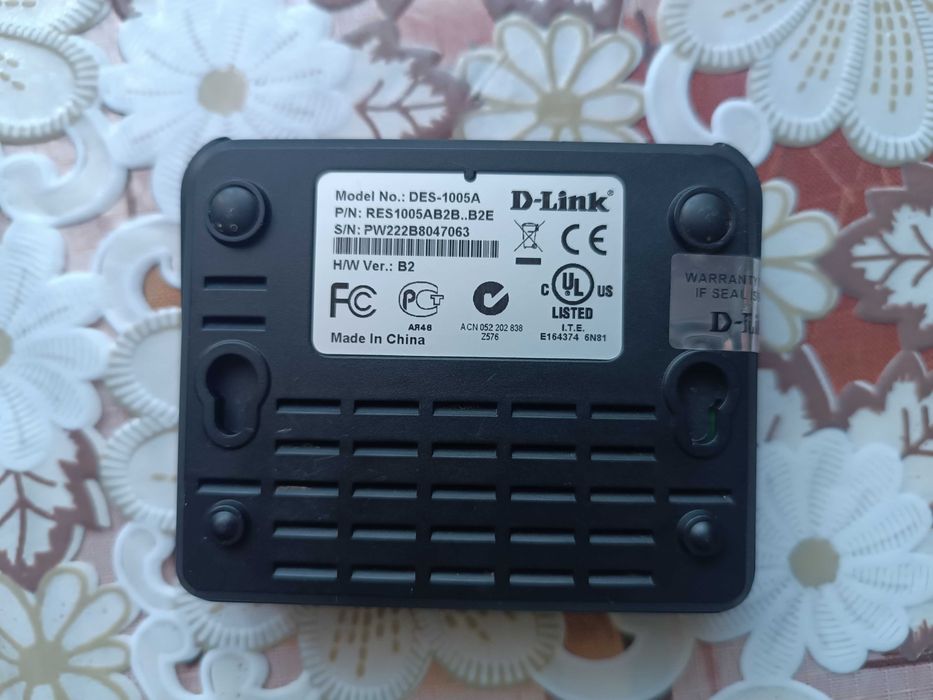 Коммутатор сетевой D-link DES-1005A свитч 5 портов з живленням БЖ