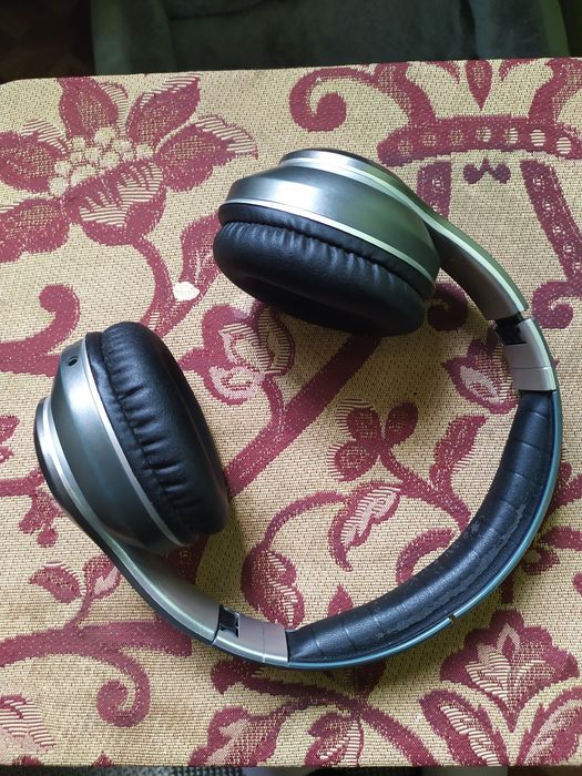 Блютуз навушники під ремонт