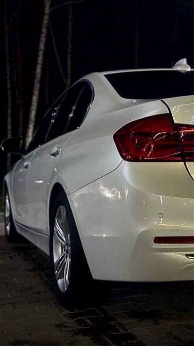 Bmw f30 2016 року