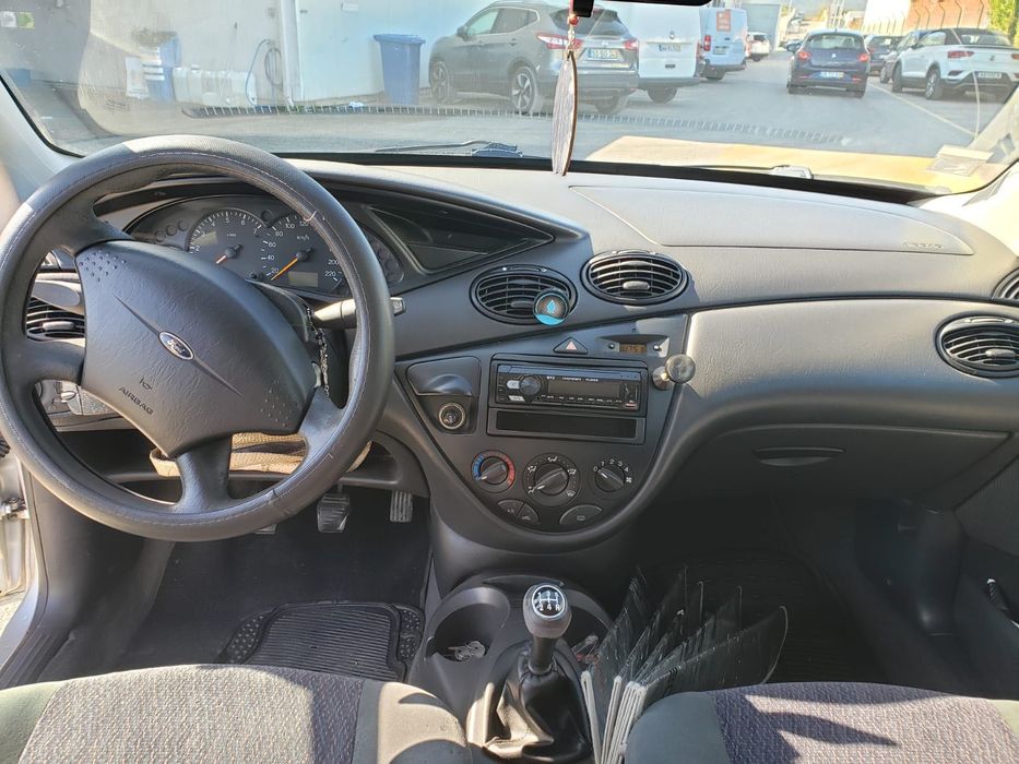 Ford focus 2000 mais novo e conservado de Portugal