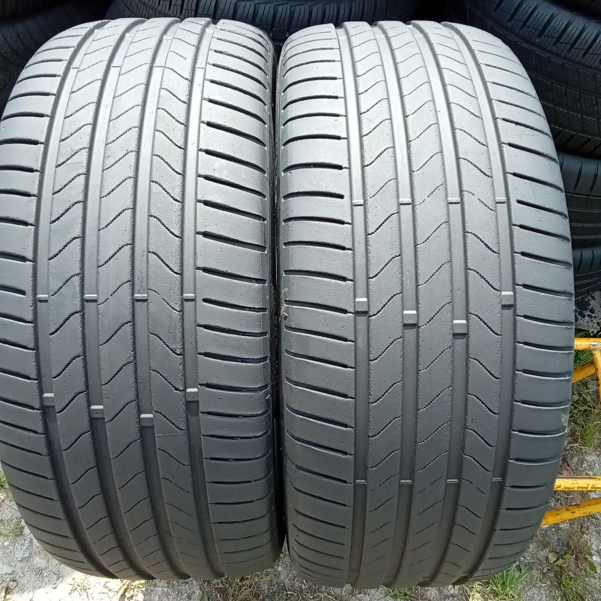 245/45 R 19 102Y Bridgestone Touranza 6 Enliten x2szt.