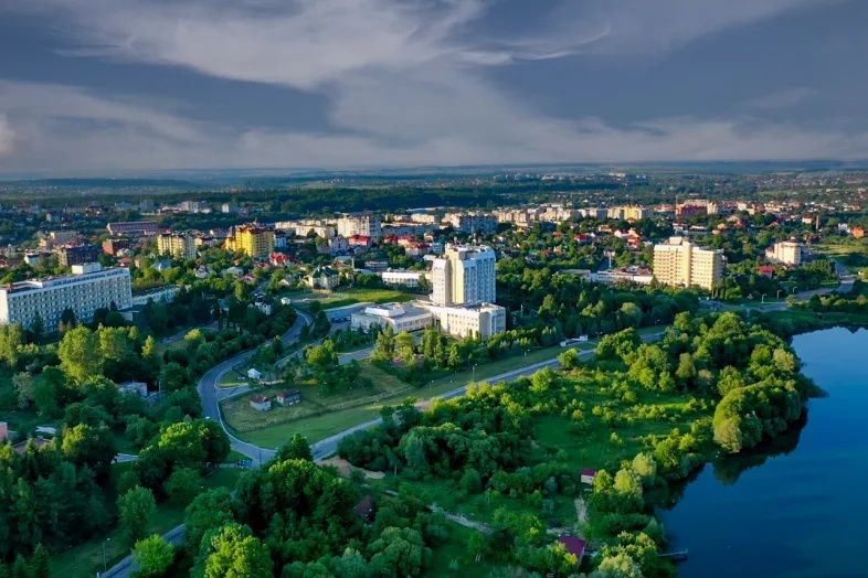 Ділянка під будівництво, ближній центр.