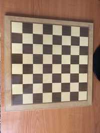 Шахматы, две игры на одной доске