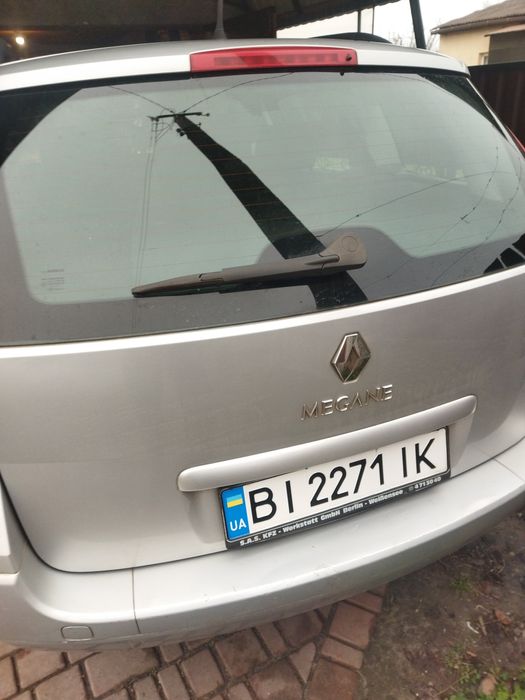 Авто Меган 2 сірого кольору, відмінний стан