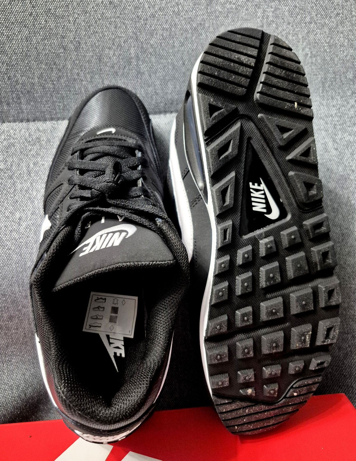 Nowe buty Nike Air Max Command rozmiar 42 (27cm) czarne