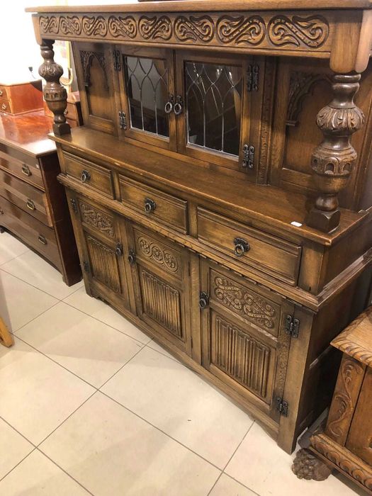 Piekny kredens styl barok