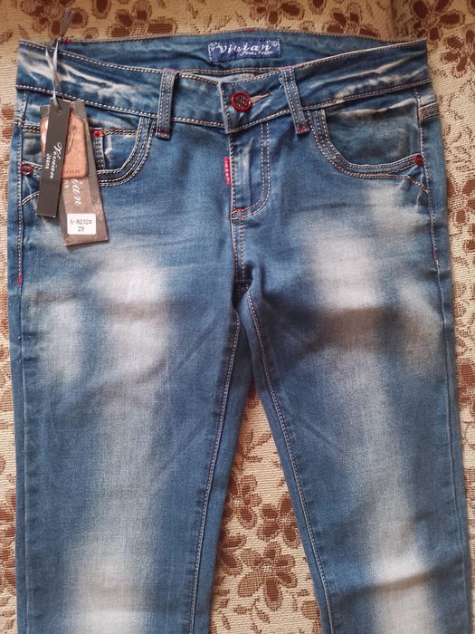 Нові жіночі джинси