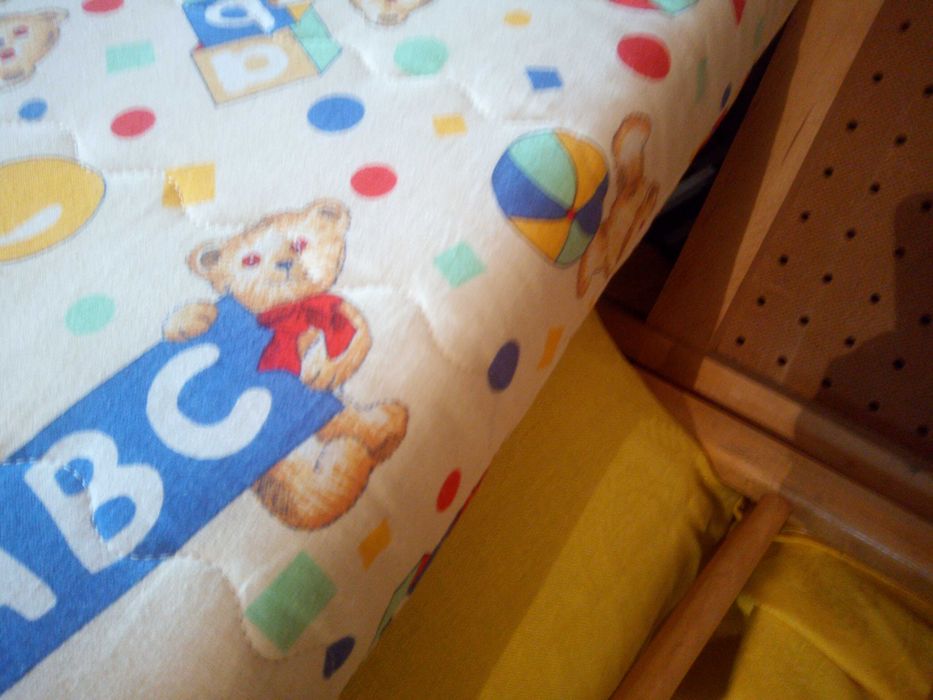 Łóżeczko drewniane115x60 cm w kolorze naturalna sosna + materacyk