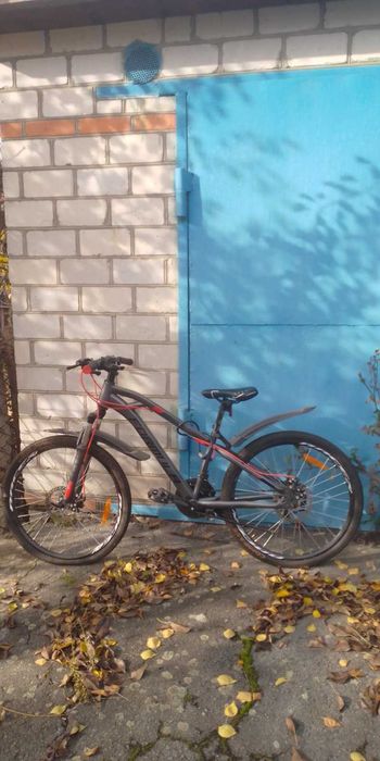 Меблі, техніка, килими, велосипед