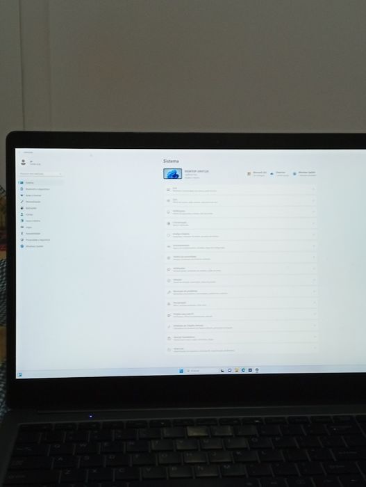Chuwi Lapbook com Windows 11 e tem carregador