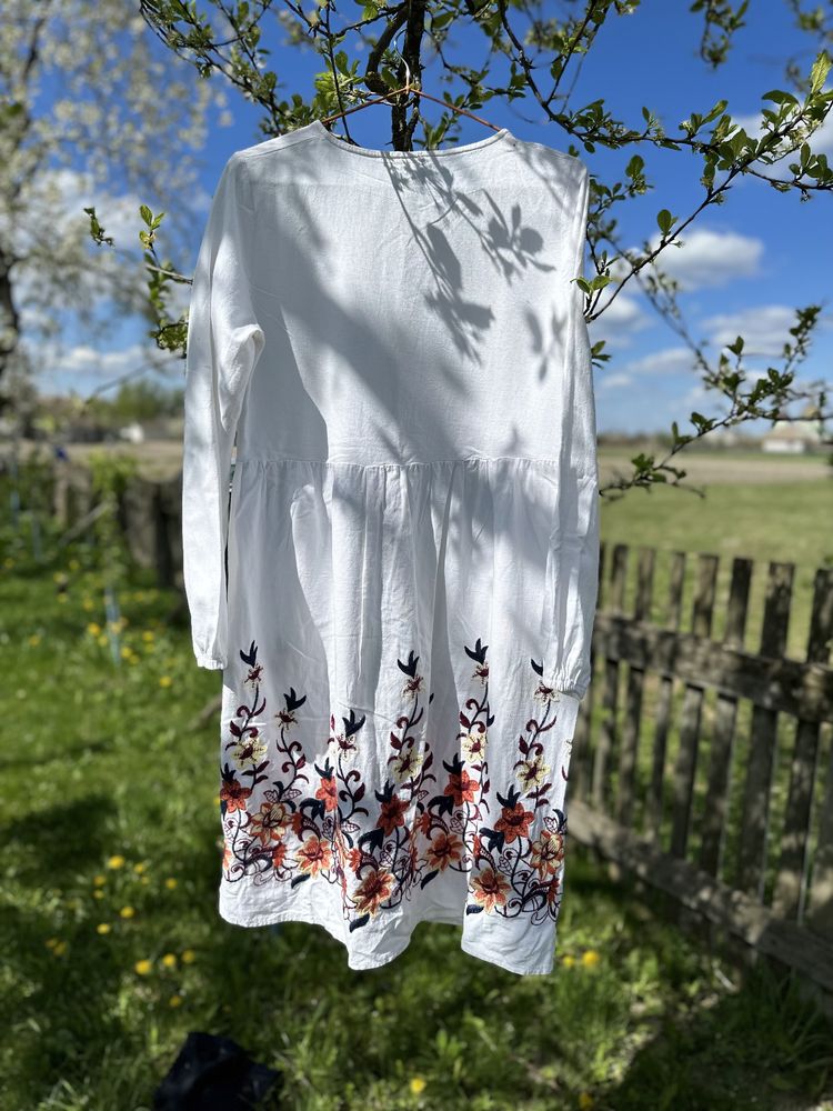 Сукня вишита лляна с-м біле плаття з льону з вишивкою