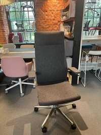 Wyprzedaż ekspozycji bardzo wygodne krzesło obrotowe Profim MyTurn 10S