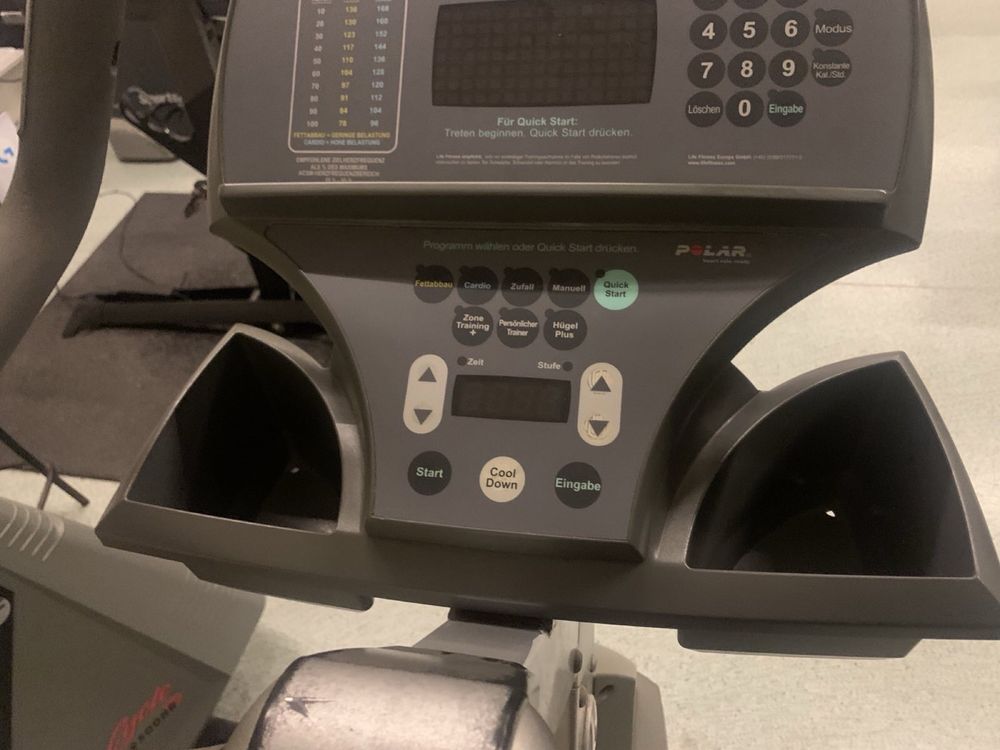 Велотренажер Life Fitness