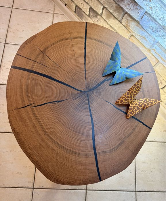 Piękny dębowy stolik kawowy