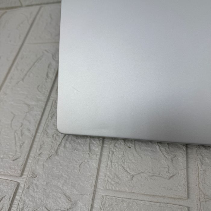 №2667	MK1E3	MacBook Pro 16 	Silver	M1 pro	16/512