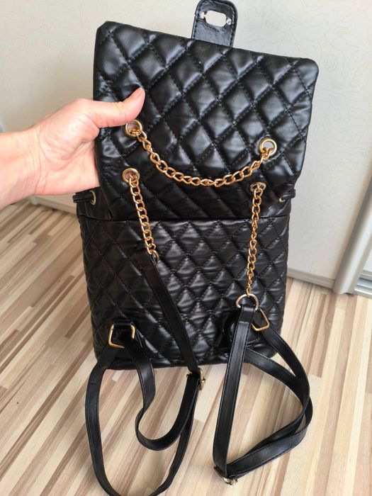 Pikowany plecak, złote dodatki, damski, pojemny, średni