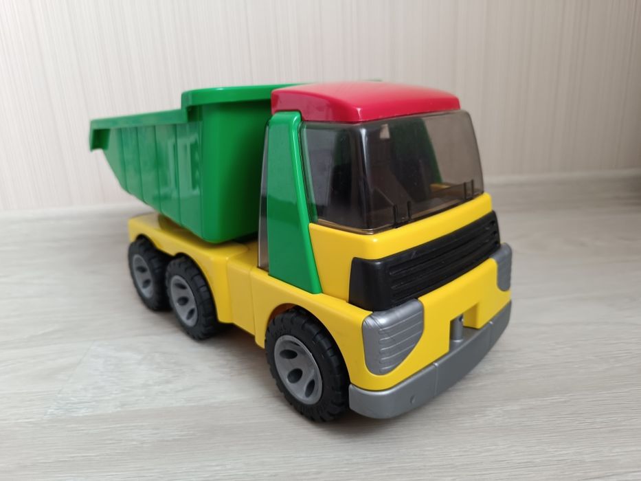 Іграшка самоскид Bruder Roadmax
